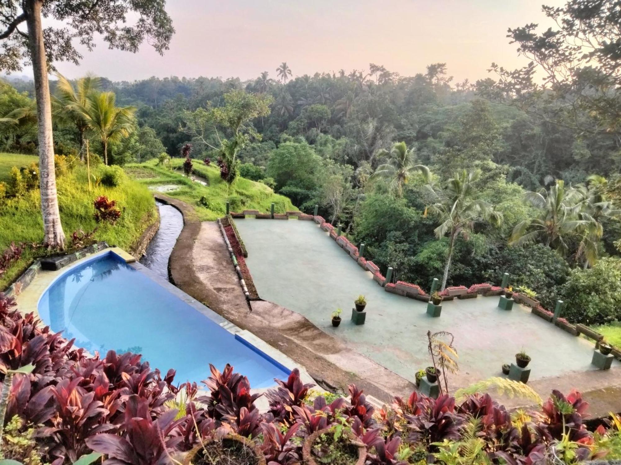 Sang Tirta Resort Penebel Eksteriør bilde
