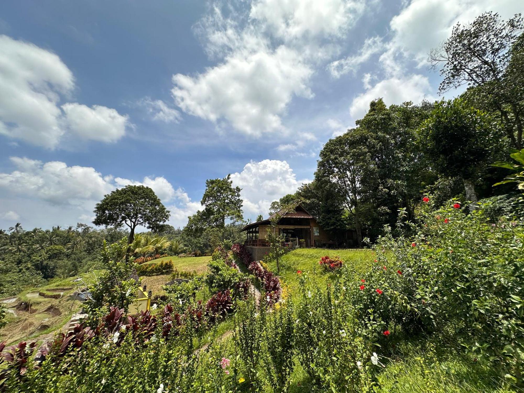 Sang Tirta Resort Penebel Eksteriør bilde